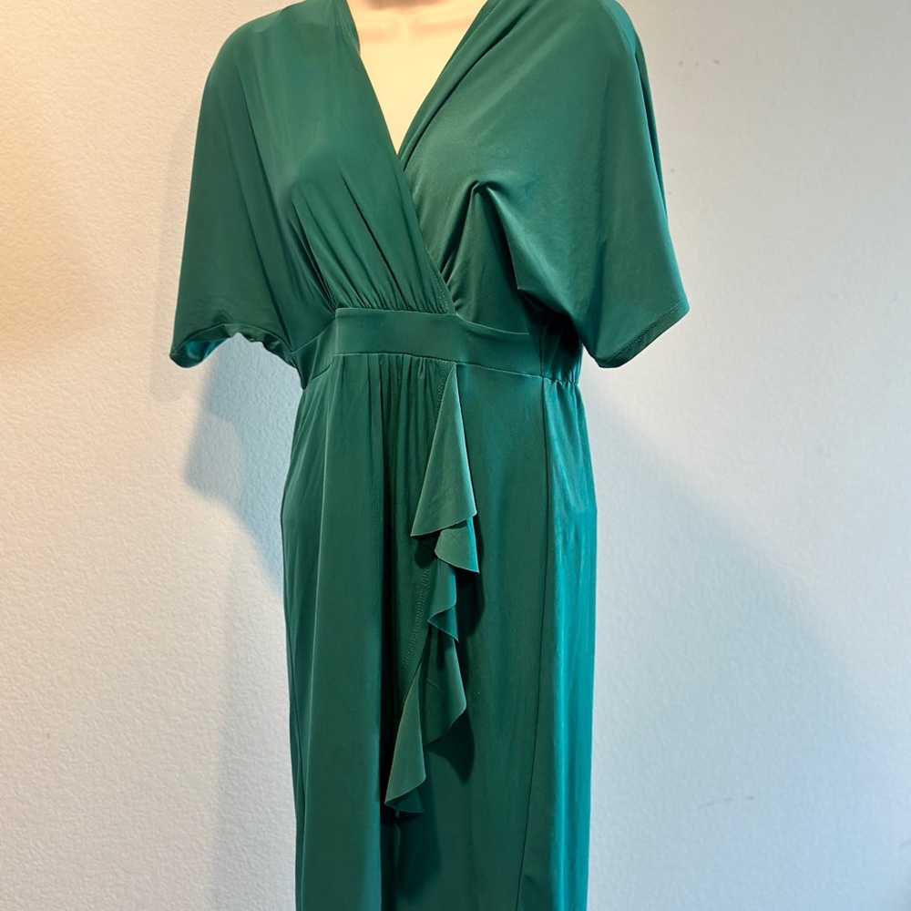 Green - Picture 2 of 8